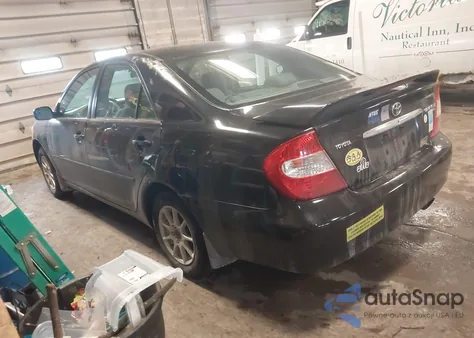 2004 Toyota Camry Le z USA, uszkodzony, nr VIN 4T1BE32KX4U299209